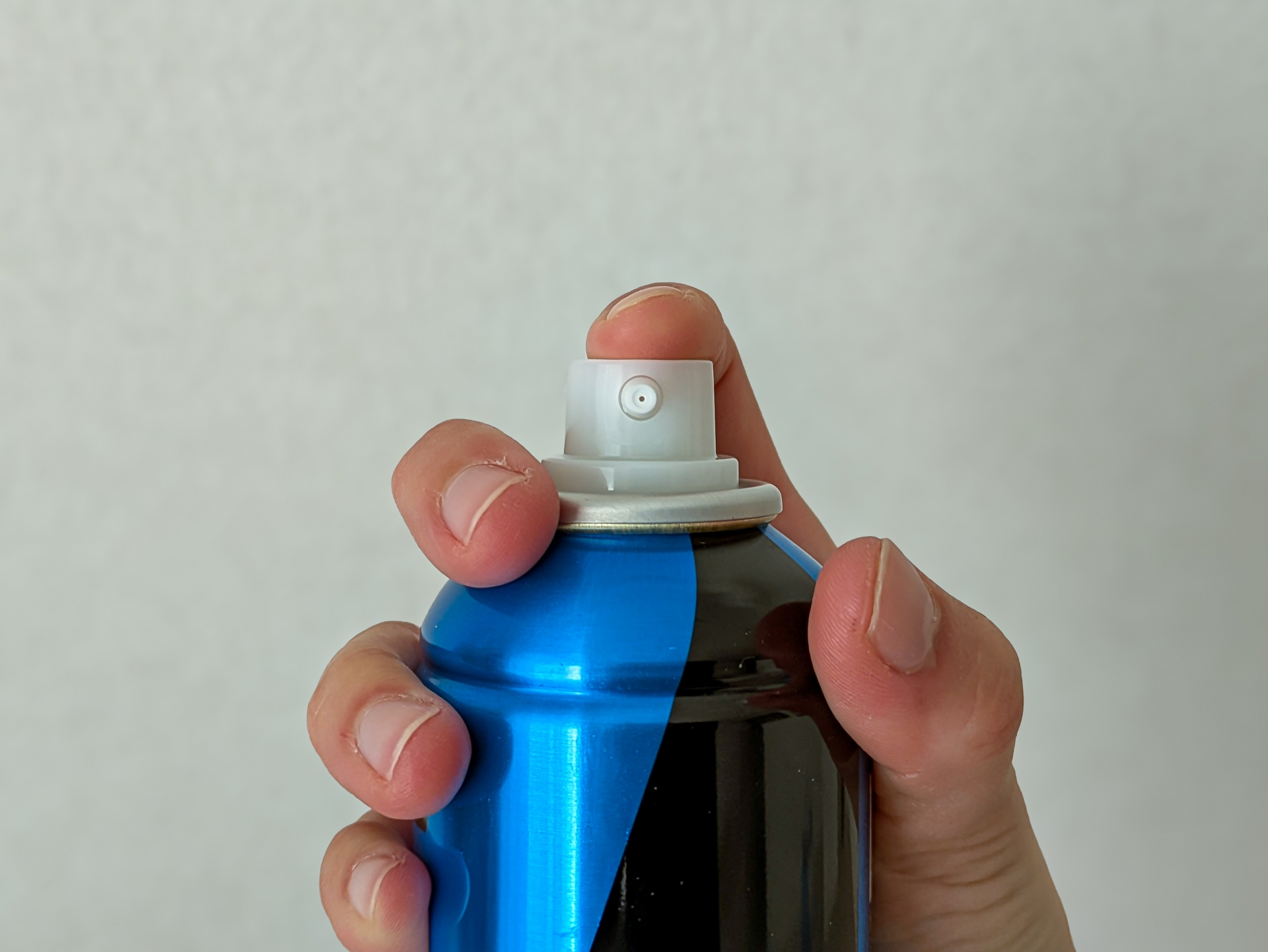 雨の日にアシナガバチを駆除する手順